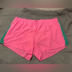 Like New Size 4X Hot Pink and Teal Crown & Ivy Athletic Shorts